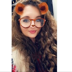 Meet your Posher, Courtney